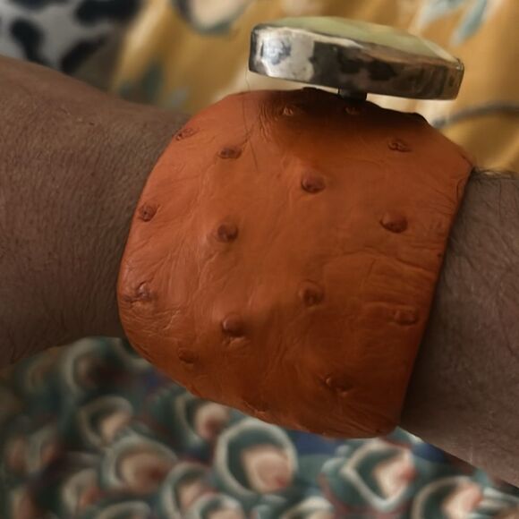 Orange Leather Bracelet with Yellow Stone - Picture 3 of 4